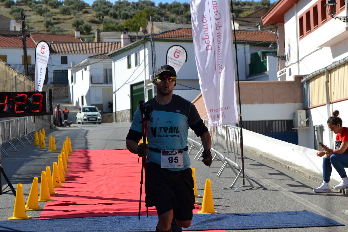 Cerca de 150 deportistas, entre participantes del trail, minitrail y senderistas, celebran en esta prueba que tuvo lugar en una agradable mañana de domingo 