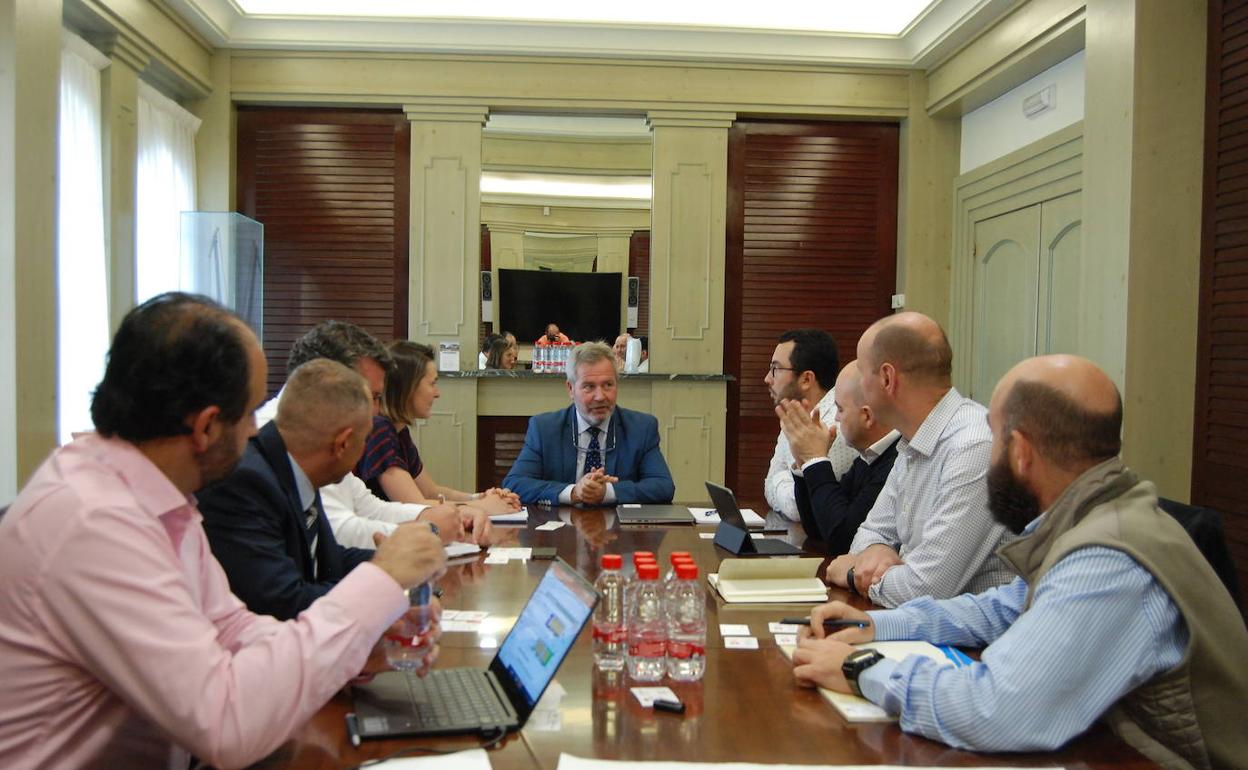 Puerto de Motril: Zara  y Renault estudian fórmulas para optimizar las exportaciones que realizan desde Motril a Marruecos