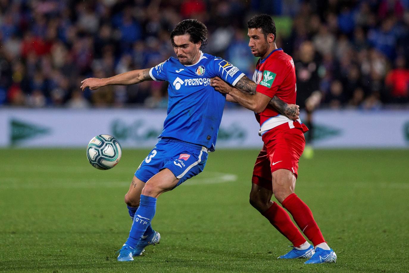 Las mejores instantáneas del choque en el Coliseum Alfonso Pérez