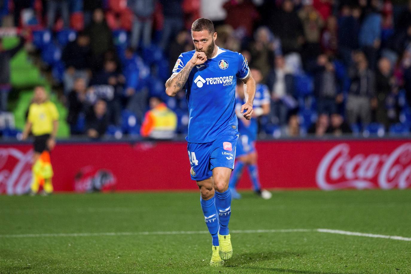 Las mejores instantáneas del choque en el Coliseum Alfonso Pérez