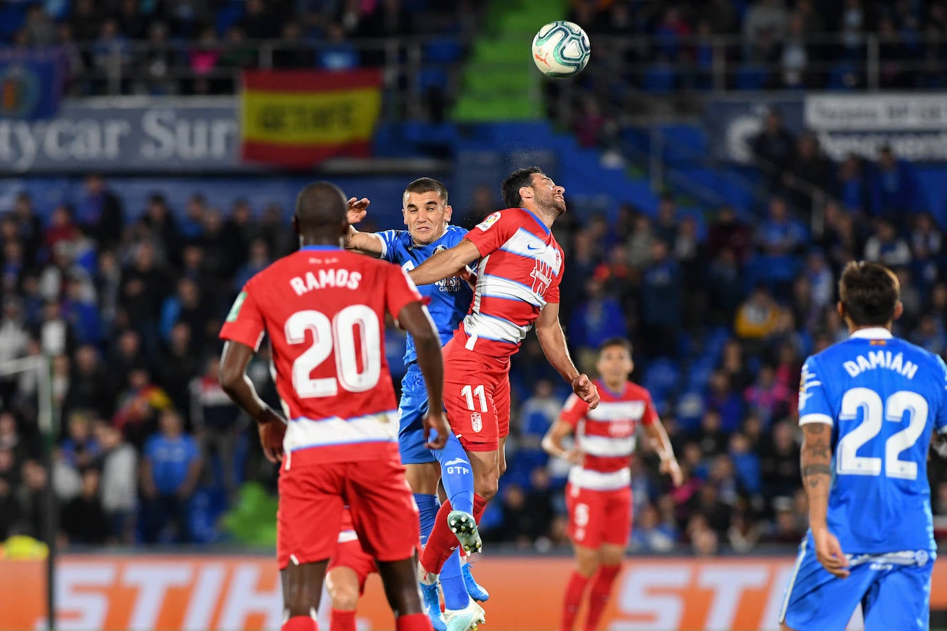 Las mejores instantáneas del choque en el Coliseum Alfonso Pérez