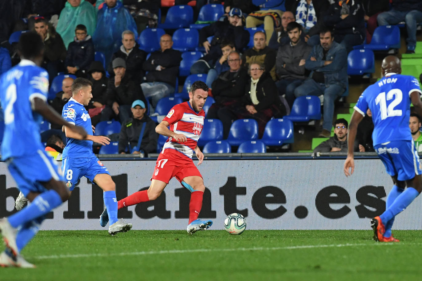 Las mejores instantáneas del choque en el Coliseum Alfonso Pérez