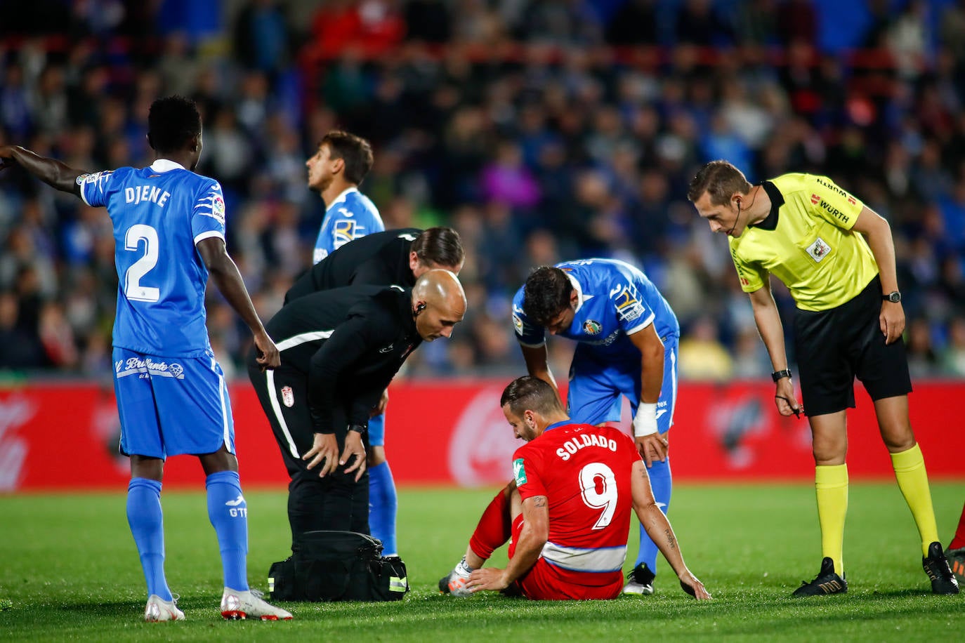 Las mejores instantáneas del choque en el Coliseum Alfonso Pérez