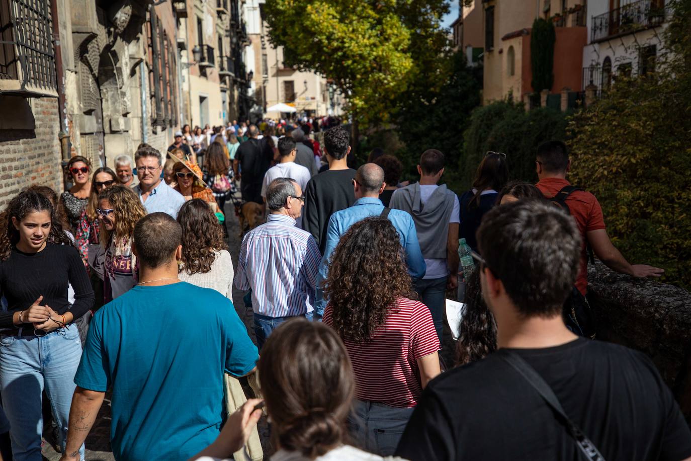 La Alcaicería, a rebosar de gente a lo largo de la jornada de hoy.