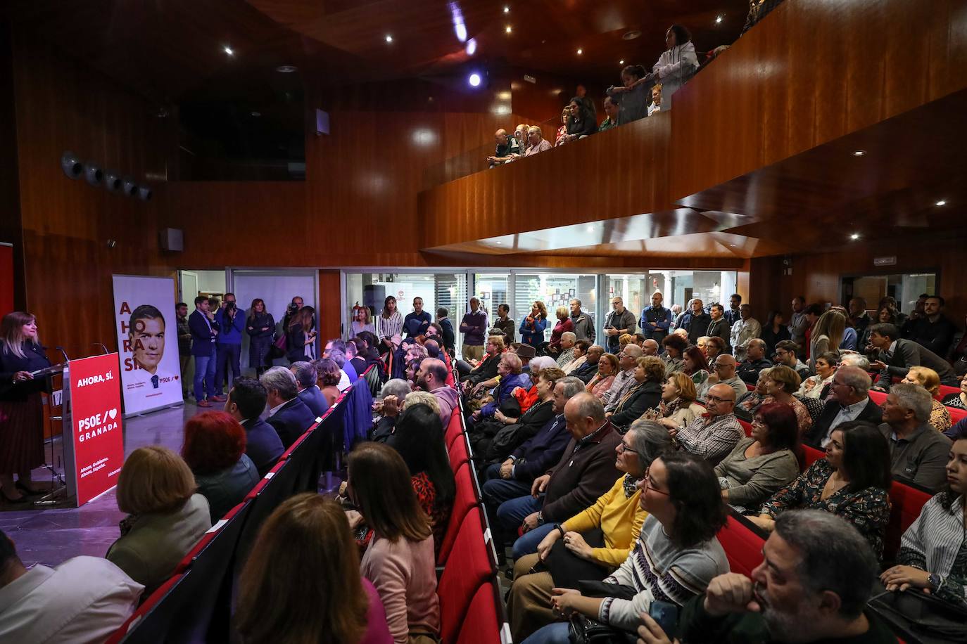 Fotos: Elecciones generales 10N en Granada | Carmen Calvo visita Granada