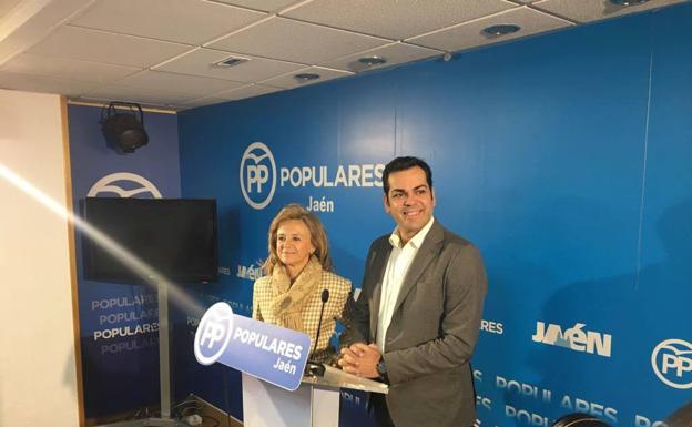 Los candidatos del PP, Juan Diego Requena y María Luisa del Moral. 