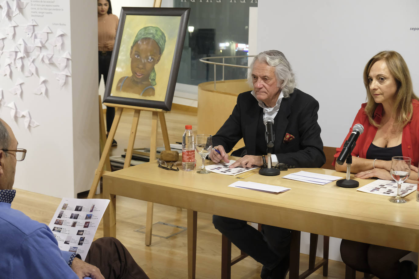 Fotos: Así fue la subasta solidaria para la Asociación de Amigos del Pueblo Saharaui