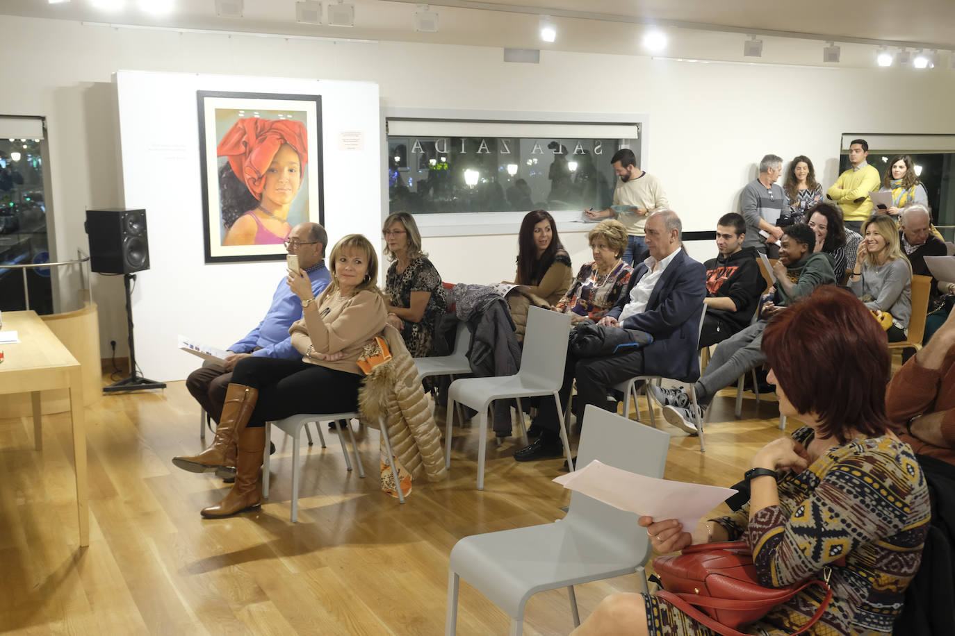 Fotos: Así fue la subasta solidaria para la Asociación de Amigos del Pueblo Saharaui