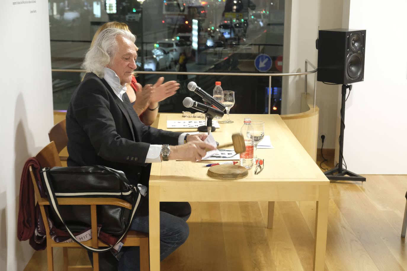 Fotos: Así fue la subasta solidaria para la Asociación de Amigos del Pueblo Saharaui