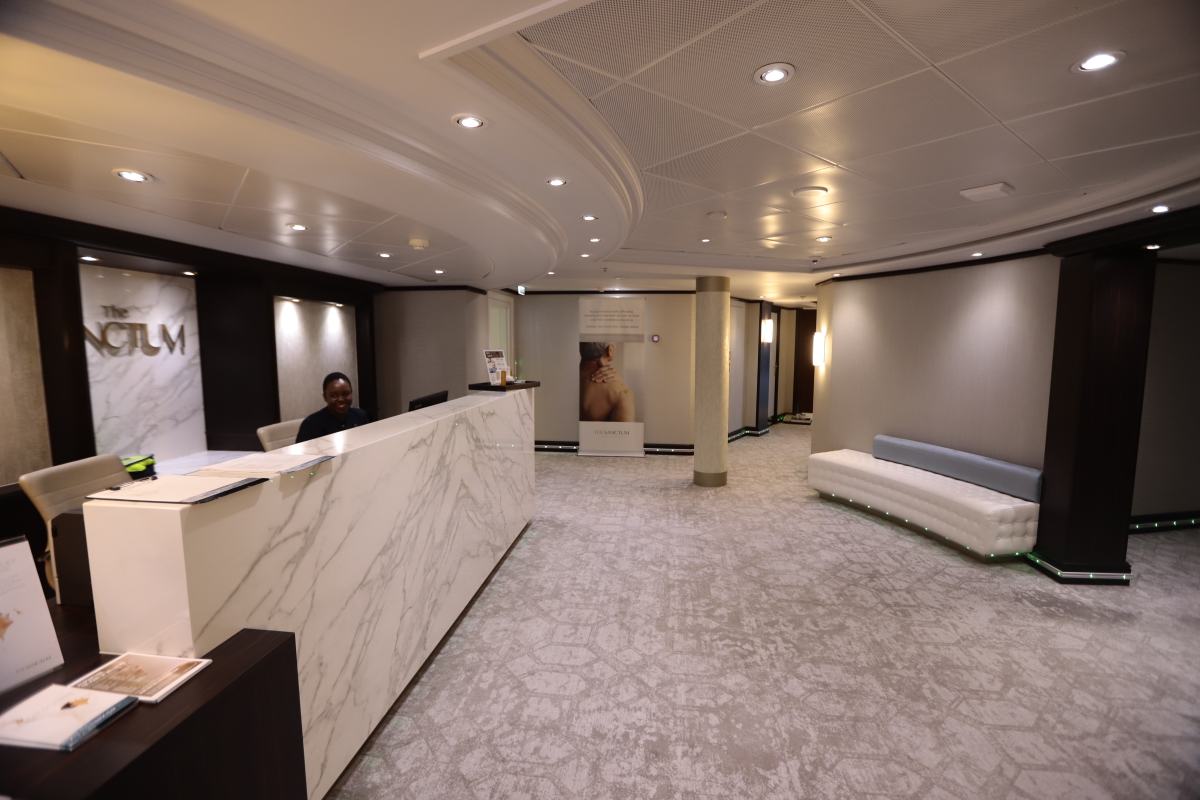 Fotos: Entramos en el crucero de lujo Azamara Pursuit que está en Motril