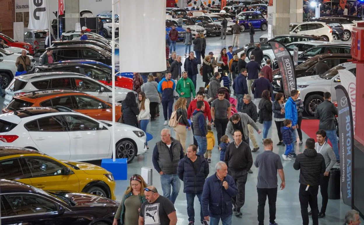 Feria del Motor de Granada | «Hemos traído 40 coches y los vamos a vender todos»