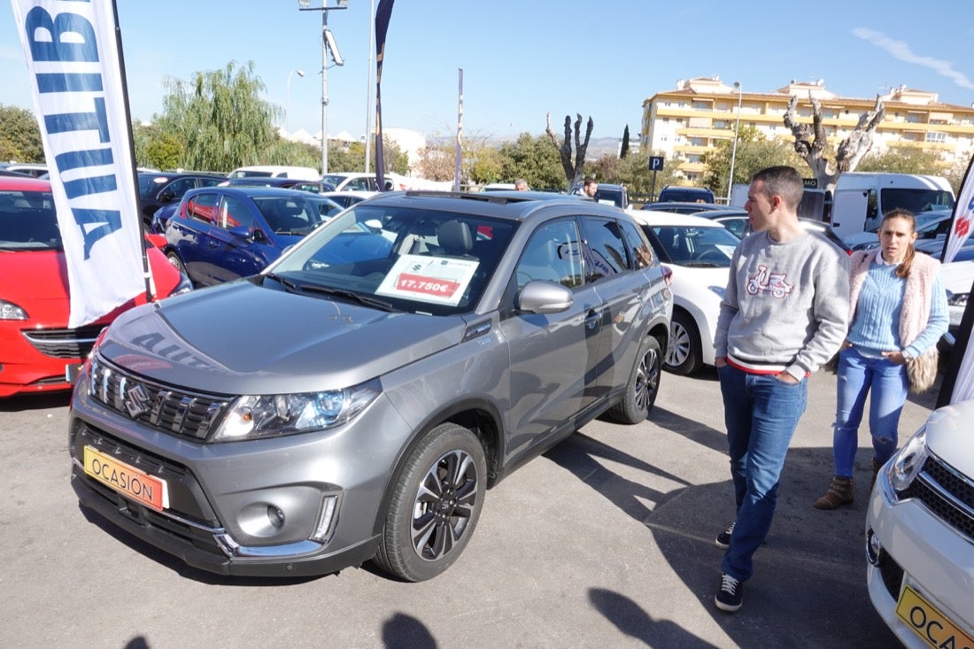 Fotos: Coches para todos los gustos a precios asequibles en la Feria del Motor de Granada