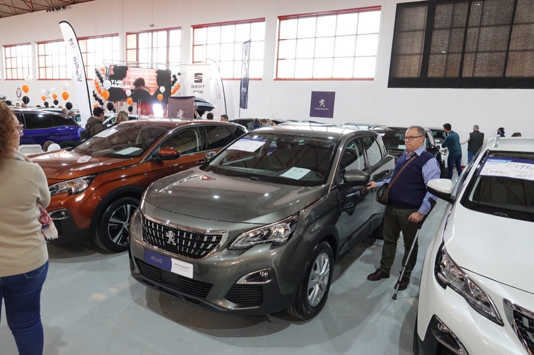 Fotos: Coches para todos los gustos a precios asequibles en la Feria del Motor de Granada