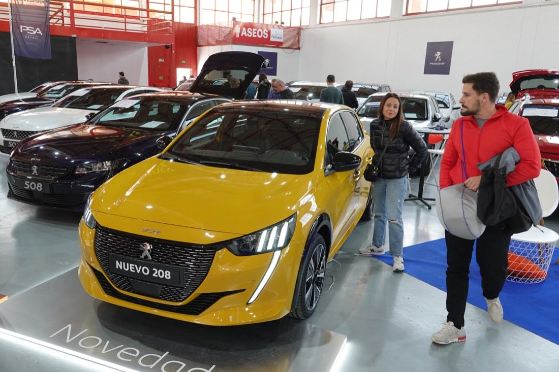 Fotos: Coches para todos los gustos a precios asequibles en la Feria del Motor de Granada