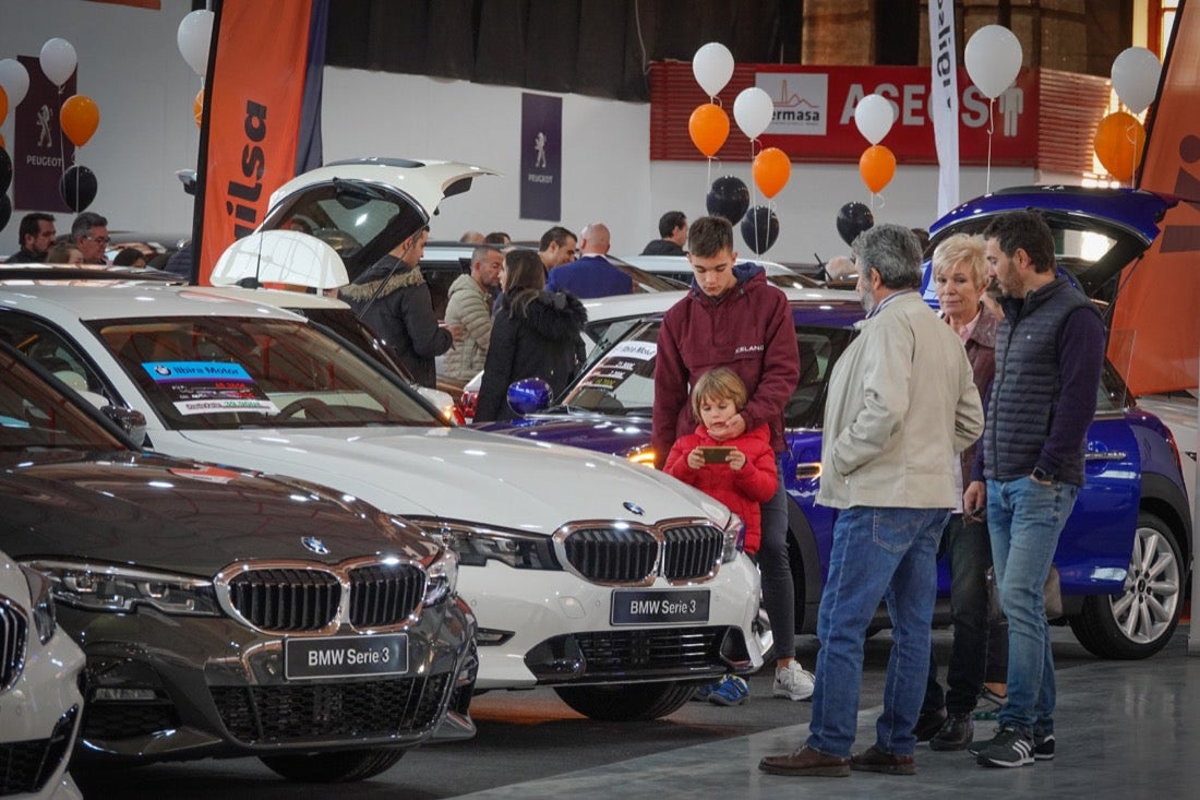 Fotos: Coches para todos los gustos a precios asequibles en la Feria del Motor de Granada