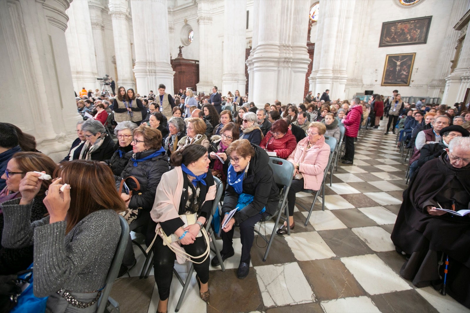 Los mejores momentos y el ambiente de lo vivido en la catedral de Granada este sábado.