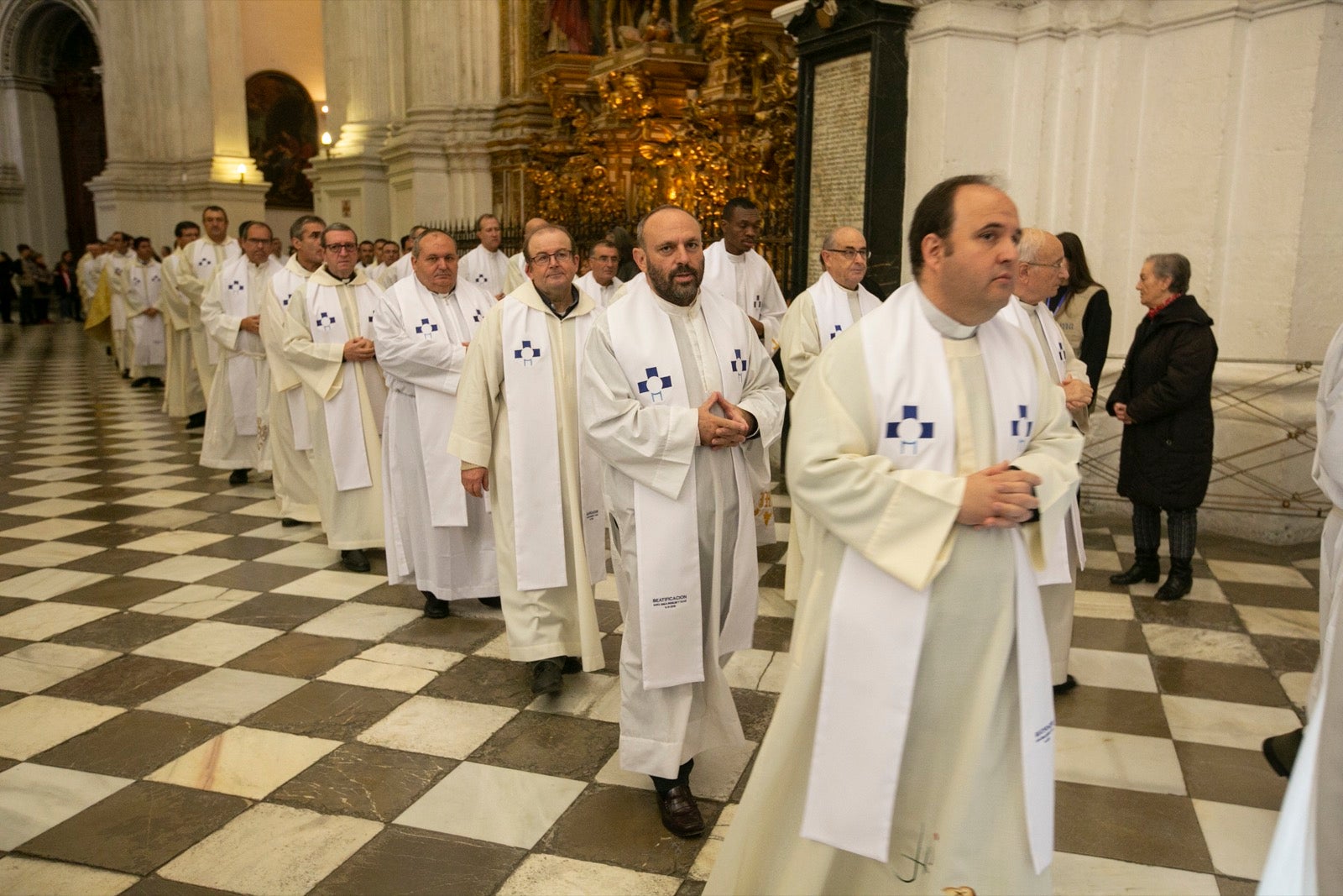 Los mejores momentos y el ambiente de lo vivido en la catedral de Granada este sábado.