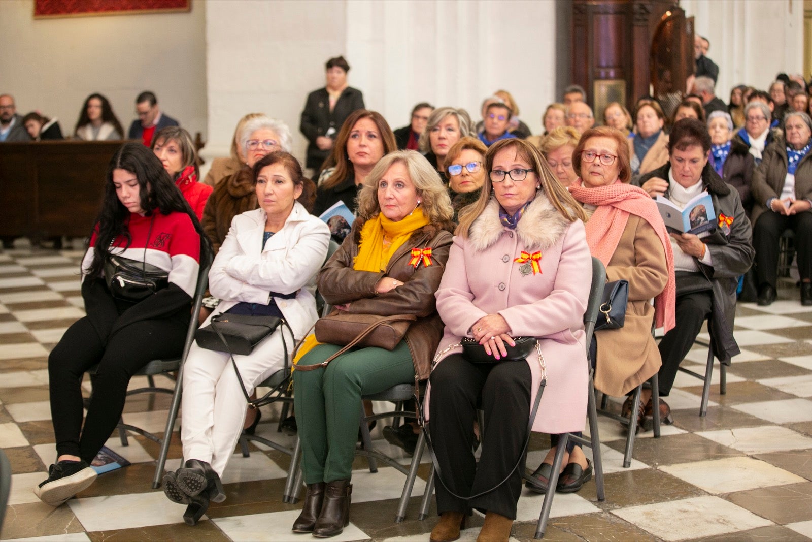 Los mejores momentos y el ambiente de lo vivido en la catedral de Granada este sábado.