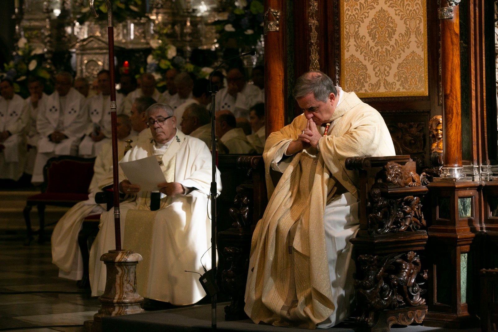 Los mejores momentos y el ambiente de lo vivido en la catedral de Granada este sábado.