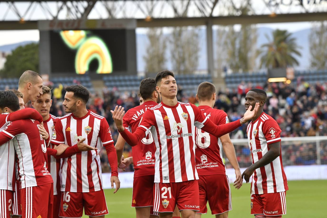 Los rojiblancos empatan con justicia ante un Real Zaragoza que manda en la segunda parte.