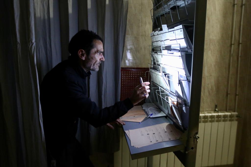 Apagón en el IES La Paz de la capital a últimas horas de la jornada electoral.