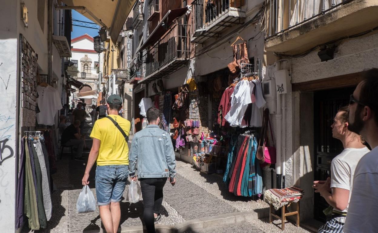 La economía andaluza se frena aunque mantiene fortaleza, según el OEA