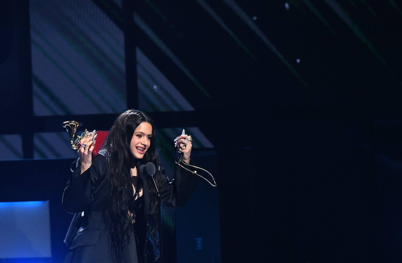 La artista española logró cinco de los seis premios a los que estaba nominada 