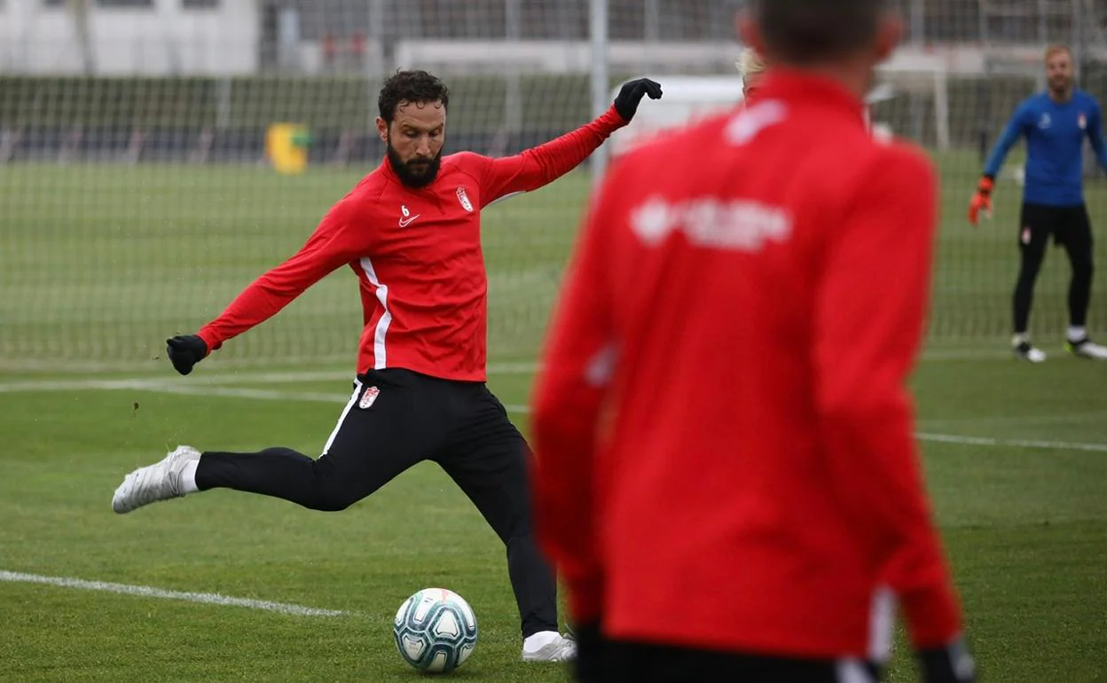 Granada CF | Entrenamiento con novedades para despedir la semana