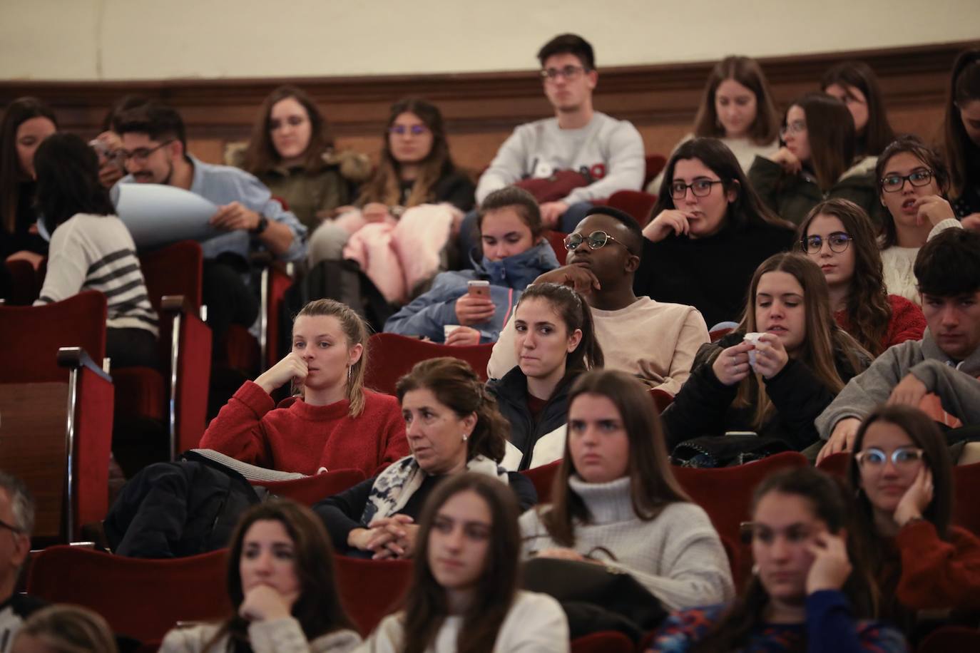 Estas prácticas contribuyen a promover la inclusión social y laboral de las personas con discapacidad intelectual y fomentar la formación e inserción laboral