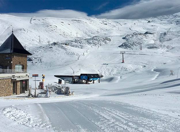 La estación granadina trabaja en el acondicionamiento del área esquiable con la que estrenará la campaña invernal 2019/20