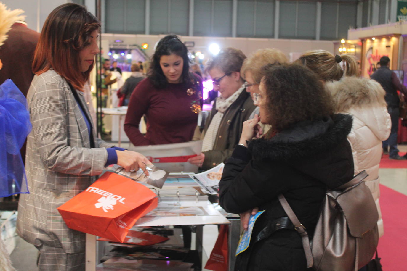 Más de 90 empresas están desde hoy hasta el domingo en Jaén de Boda para mostrar sus productos y servicios destinados a la celebración de estos eventos