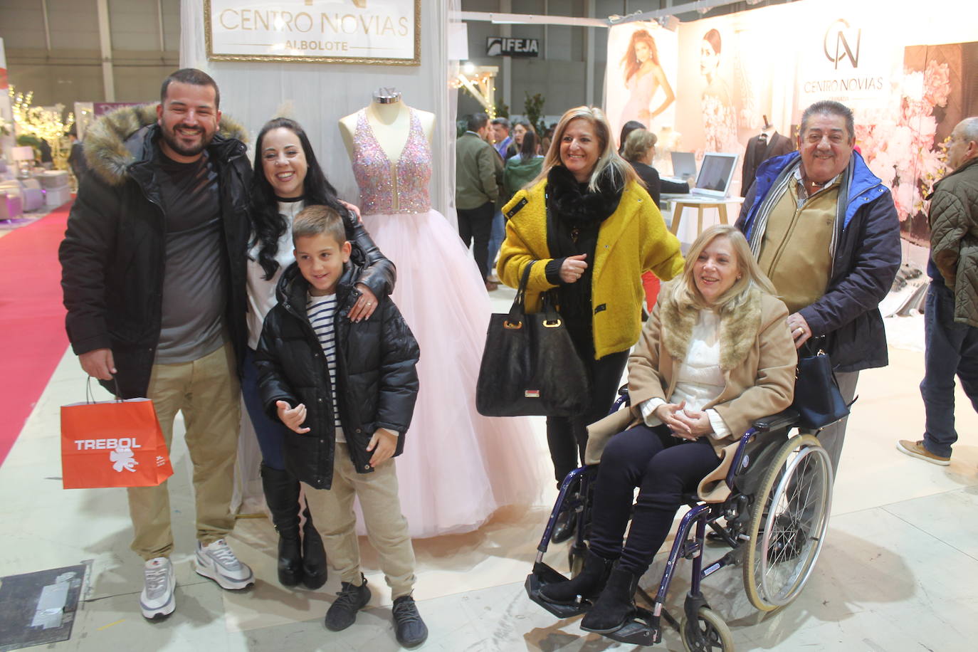 Más de 90 empresas están desde hoy hasta el domingo en Jaén de Boda para mostrar sus productos y servicios destinados a la celebración de estos eventos