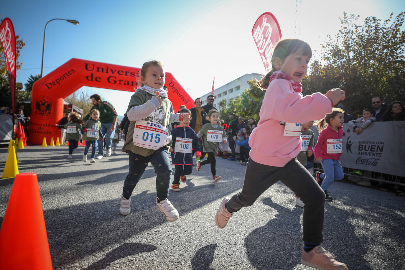 240 niños y niñas participan en la primera jornada de la sexta edición de la Carrera Universidad Ciudad de Granada