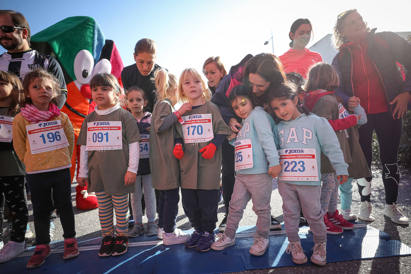 240 niños y niñas participan en la primera jornada de la sexta edición de la Carrera Universidad Ciudad de Granada