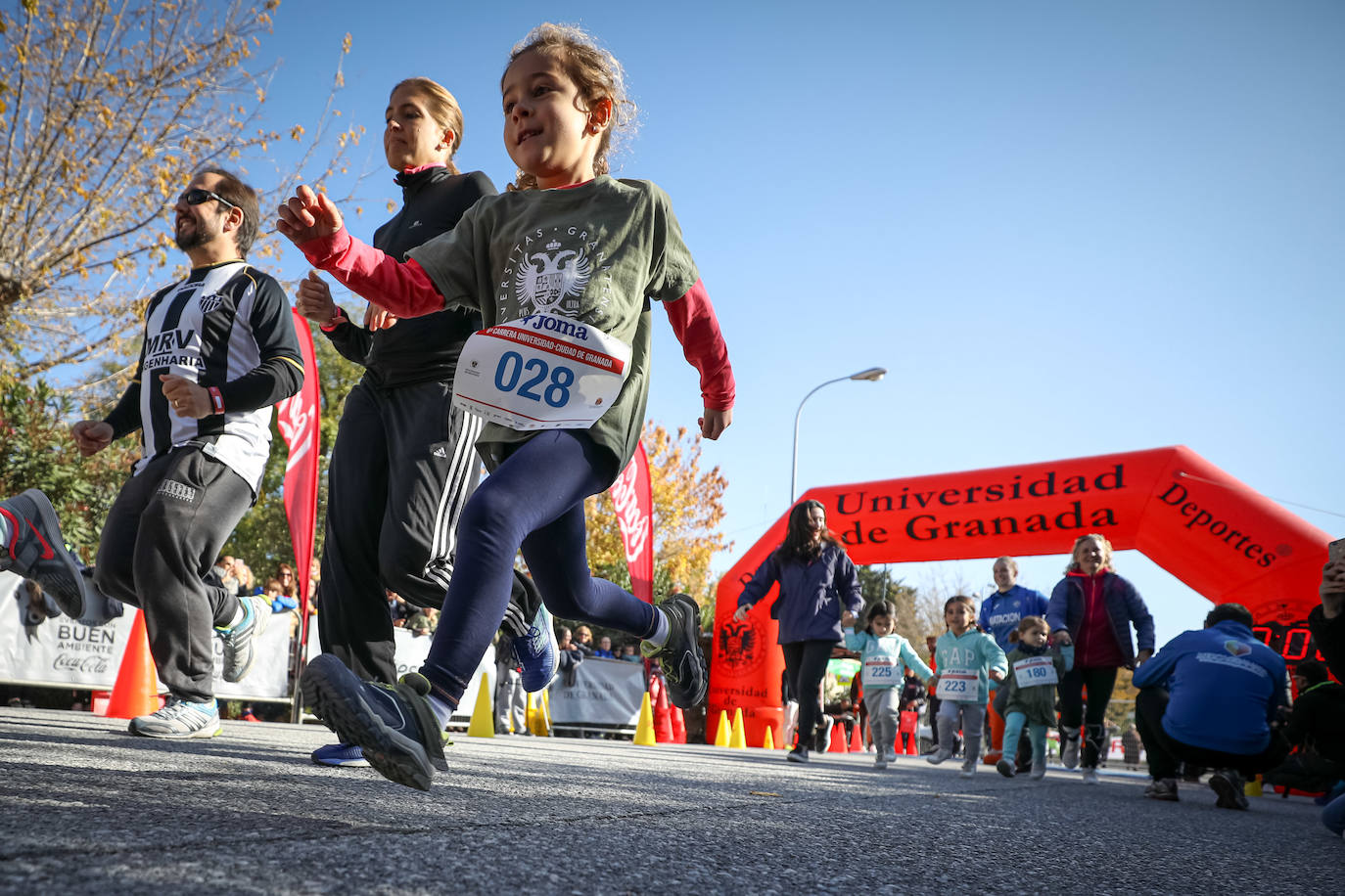 240 niños y niñas participan en la primera jornada de la sexta edición de la Carrera Universidad Ciudad de Granada