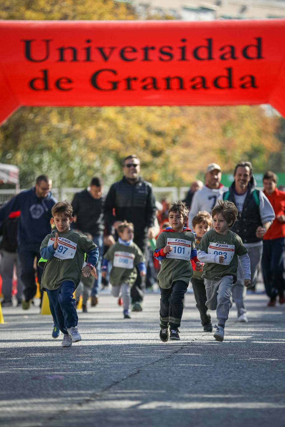 240 niños y niñas participan en la primera jornada de la sexta edición de la Carrera Universidad Ciudad de Granada