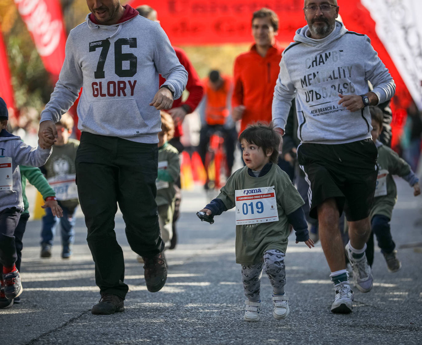 240 niños y niñas participan en la primera jornada de la sexta edición de la Carrera Universidad Ciudad de Granada