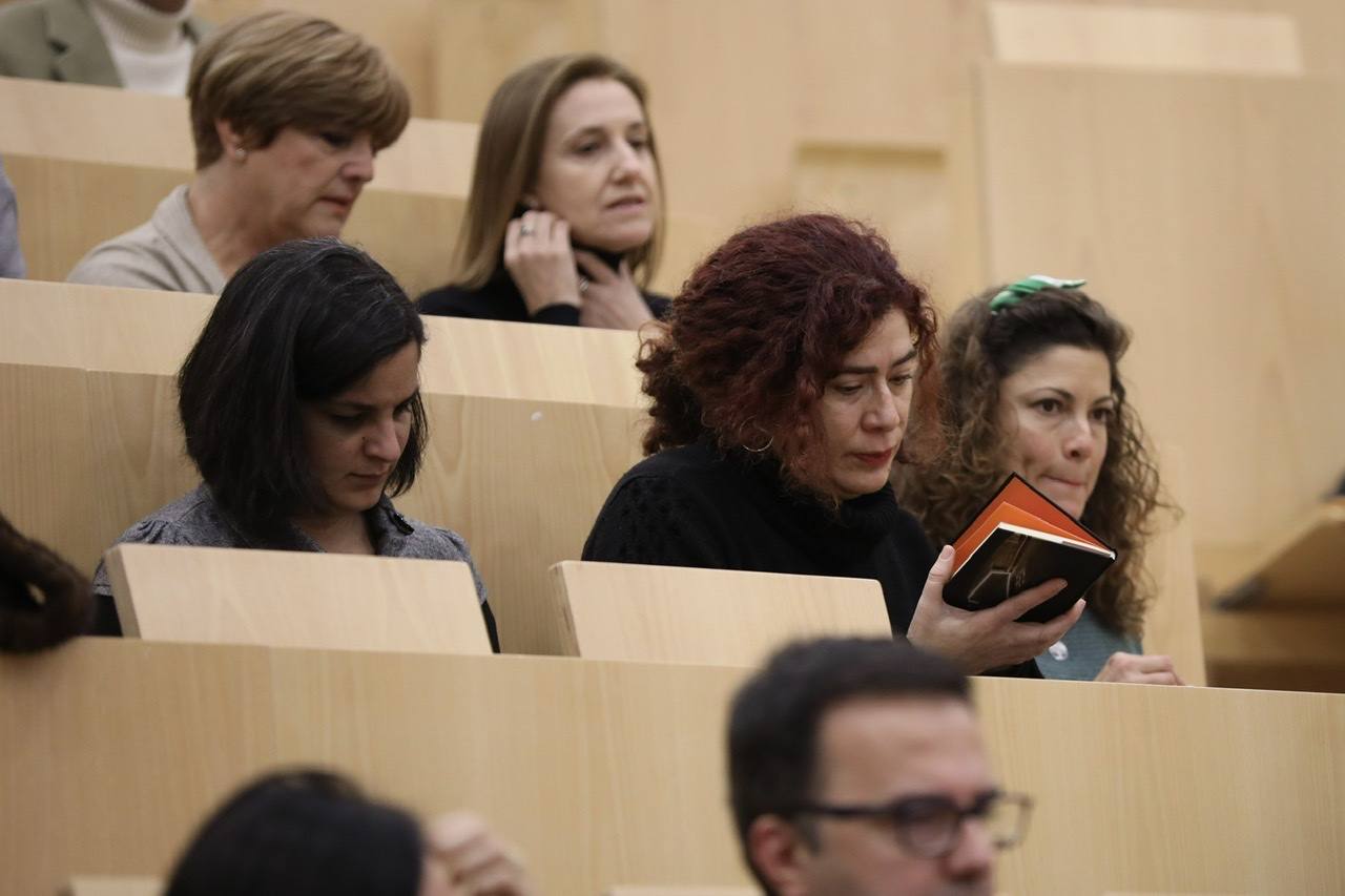 Así fue el acto en el Aula Magna de la Escuela de Arquitectura de la UGR 