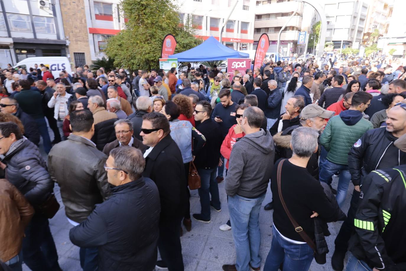 Miles de personas se han citado hoy en Motril para protestar por la situación del campo y pedir soluciones
