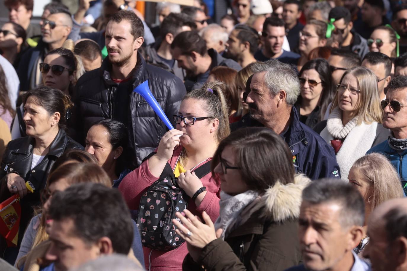 Miles de personas se han citado hoy en Motril para protestar por la situación del campo y pedir soluciones