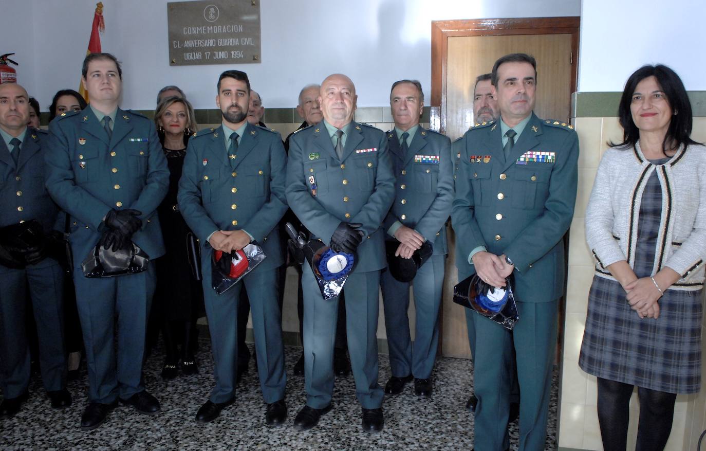 Fotos: Así ha sido el homenaje a los dos guardias civiles asesinados en Granada hace un siglo