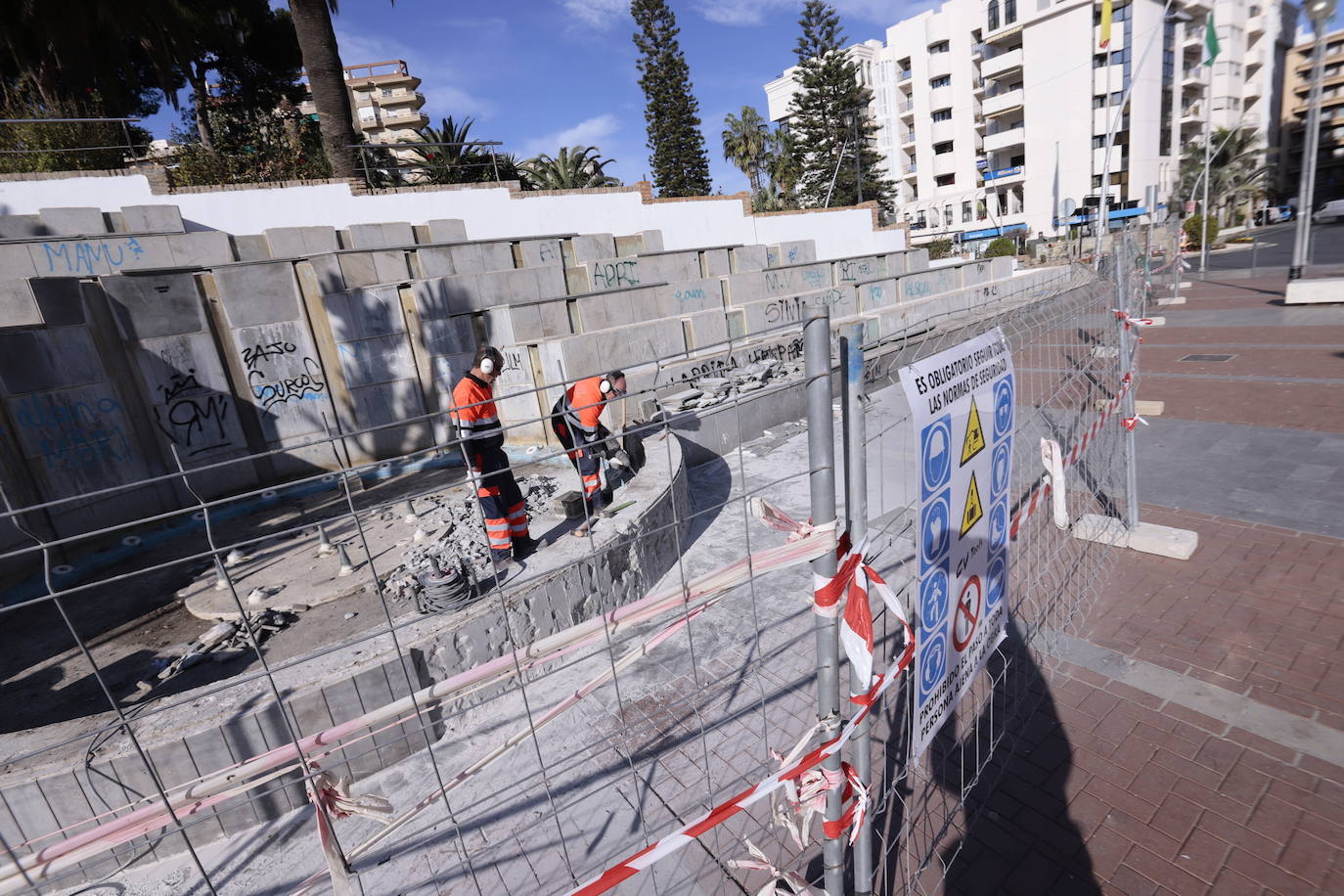 El objeto de este sendero es crear una vía accesible que mejore la movilidad a través del parque y sirva de interconexión entre la avenida de la Constitución y la avenida de Nuestra Señora de la Cabeza. 