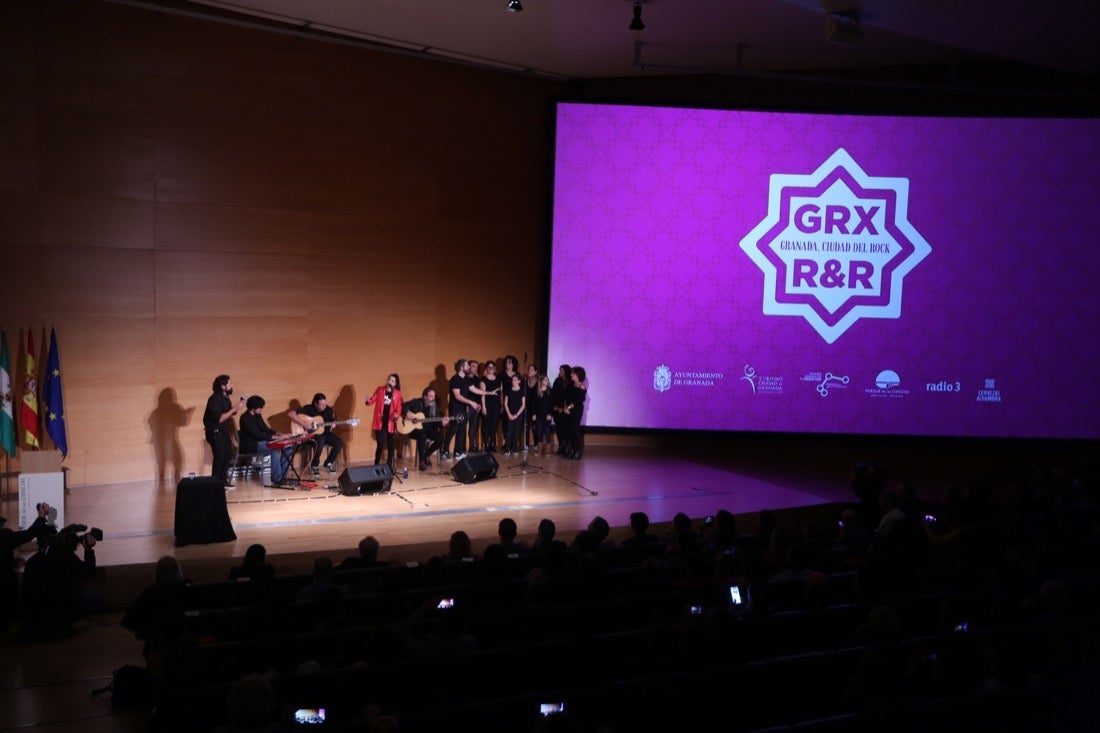 Miguel Ríos y el Planta Baja reciben los premios en el Parque de las Ciencias 