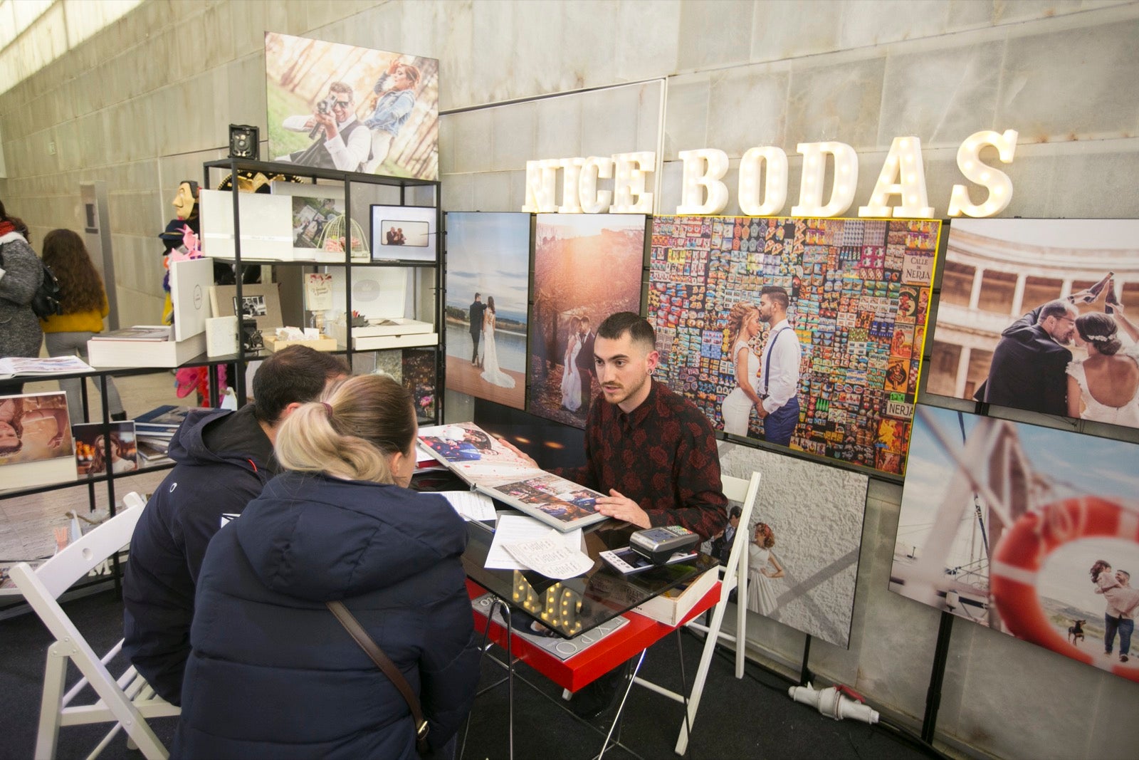 El evento organizado por Ideal acoge las mejores ofertas para preparar u boda