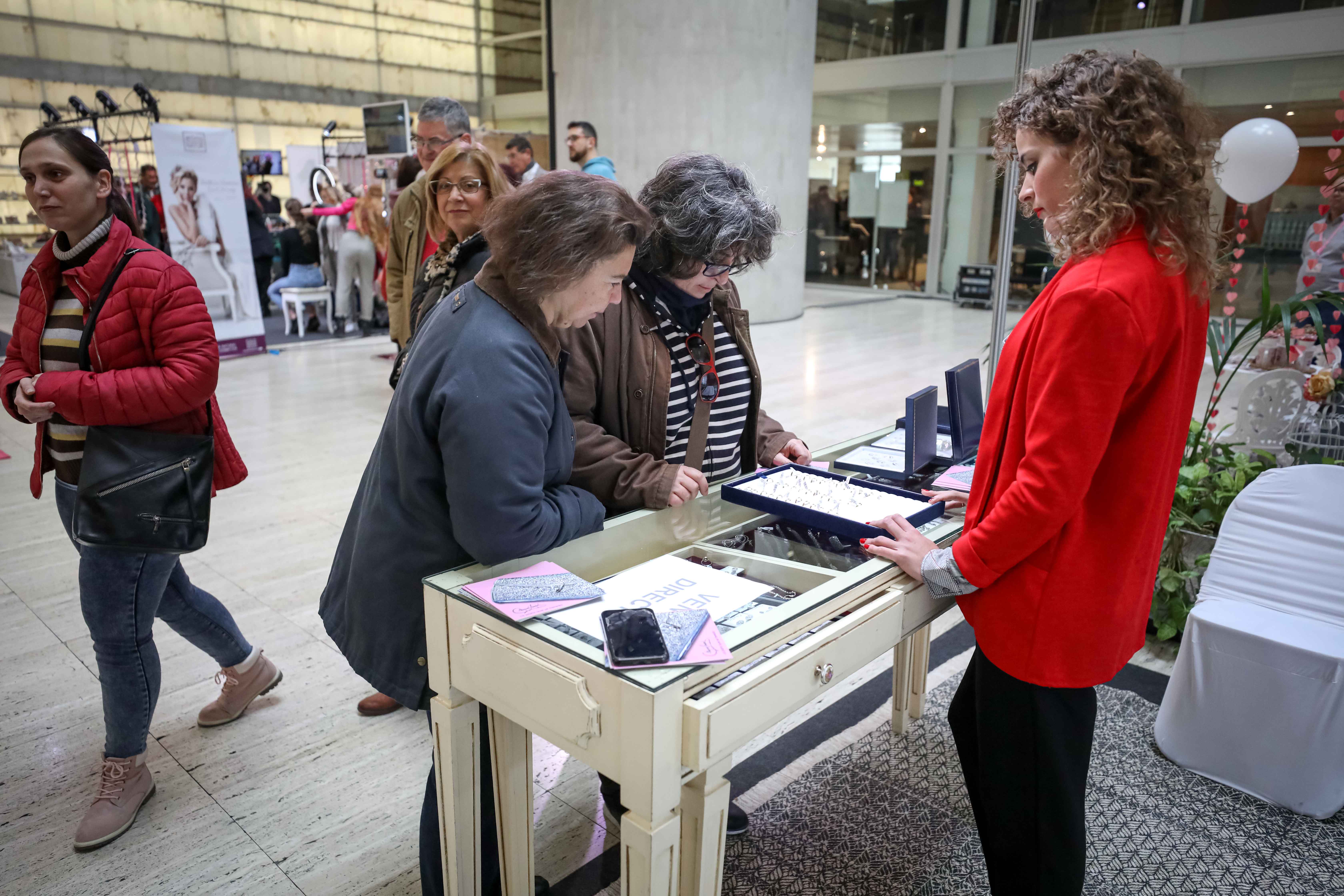 Segunda y última joranda de la feria organizada por Ideal, con gran éxito de público.