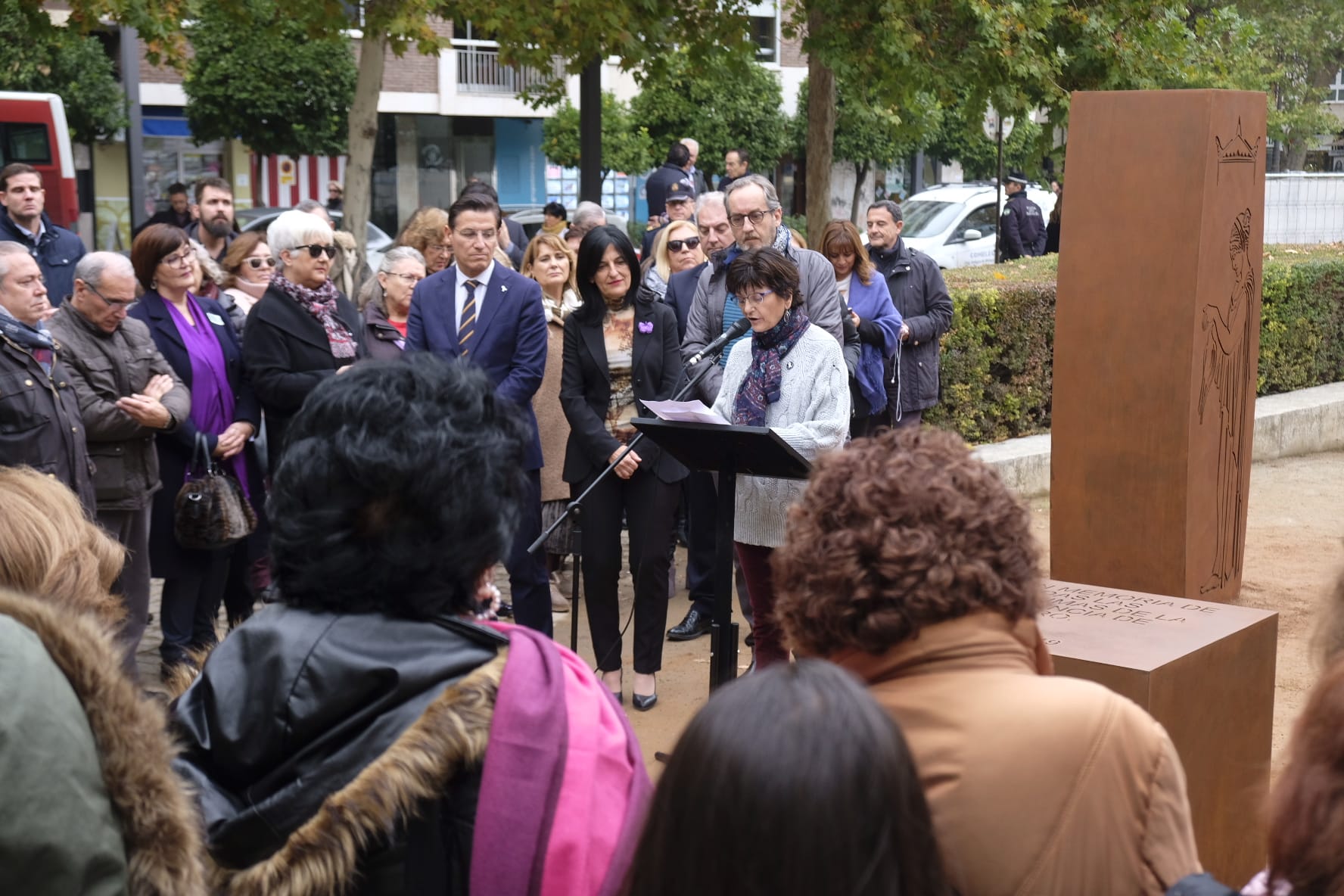 alcalde de la ciudad, Luis Salvador ha asegurado que «la violencia contra las mujeres es una lacra social que nos afecta a todos y contra la que hay que actuar en diversos frentes»