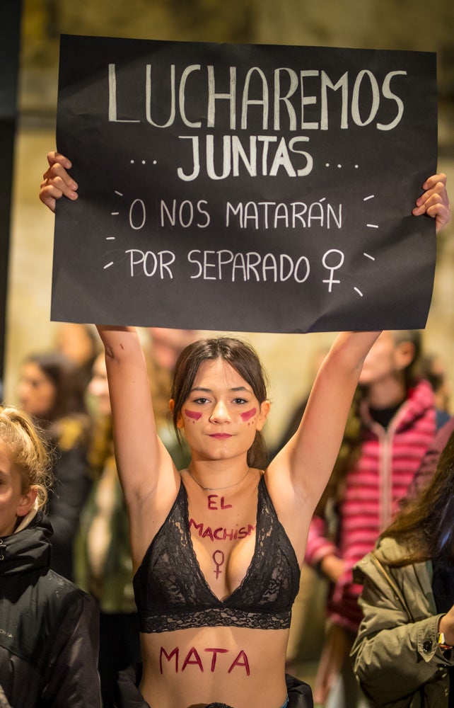 Repasa los carteles de la manifestación feminista contra la violencia de género de este 25N en Granada 