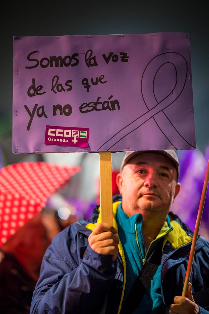 Repasa los carteles de la manifestación feminista contra la violencia de género de este 25N en Granada 