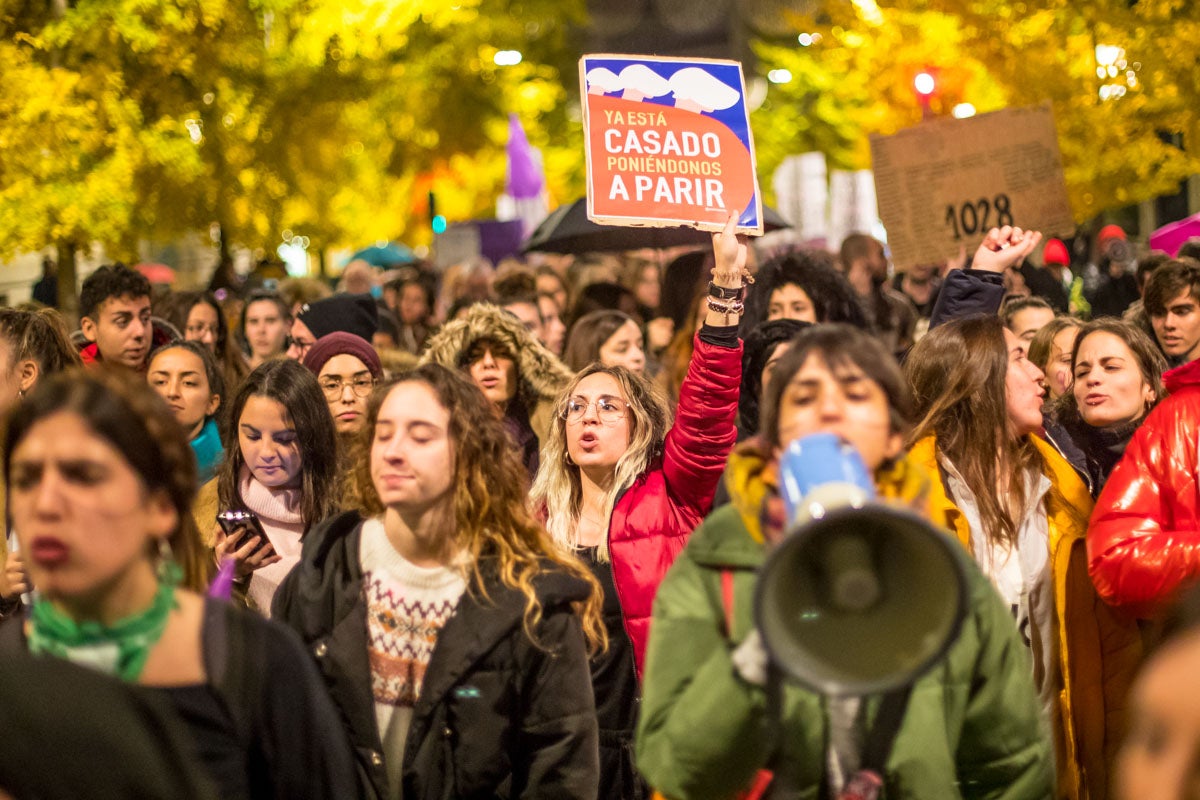 Repasa los carteles de la manifestación feminista contra la violencia de género de este 25N en Granada 