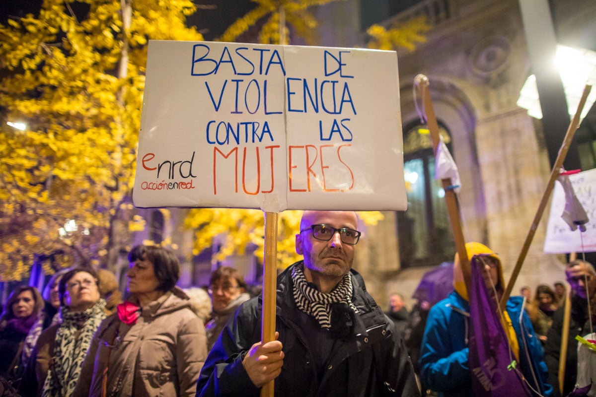 Repasa los carteles de la manifestación feminista contra la violencia de género de este 25N en Granada 